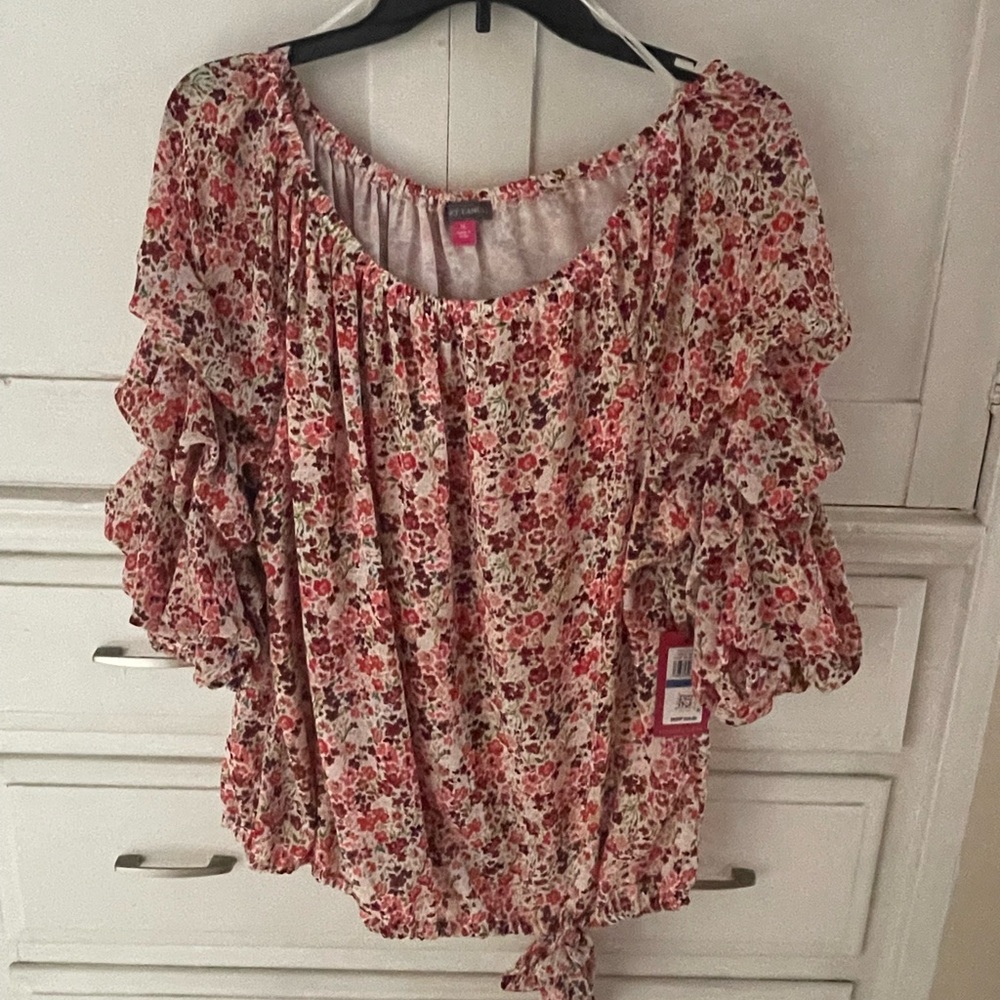 Vince Camuto floral Red To Ivory Ruffled 3/4 Sleeve Blouse